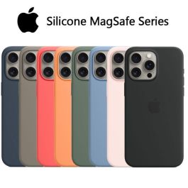 Funda de silicona Apple con MagSafe para iPhone 15